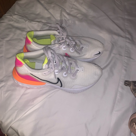 Nike Renew 7.5 - Picture 4 of 5